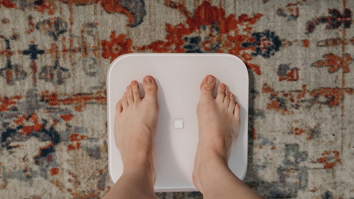 A measuring tape and scale